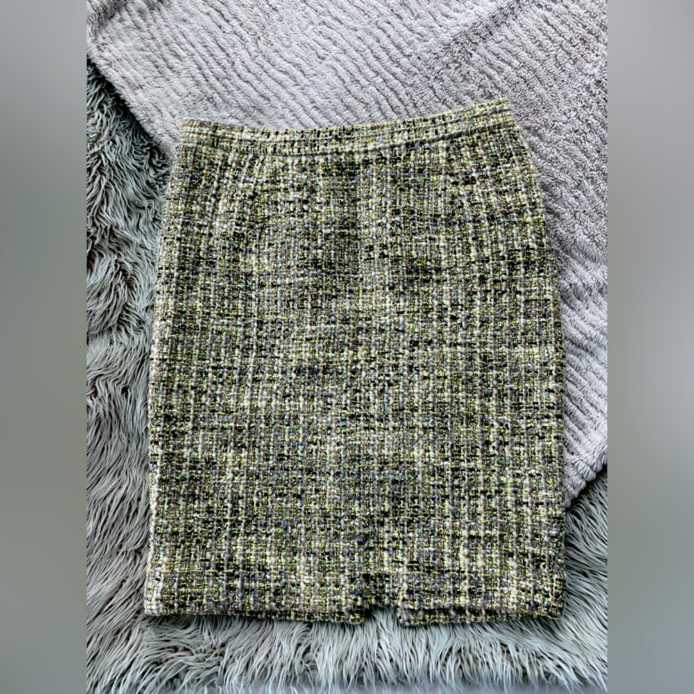 Moschino Cheap and Chic l  Tweed Pencil Skirt